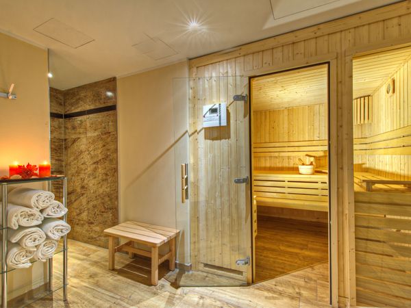 Königliches Baden in der Kristall-Therme Schwangau in Füssen Halbpension