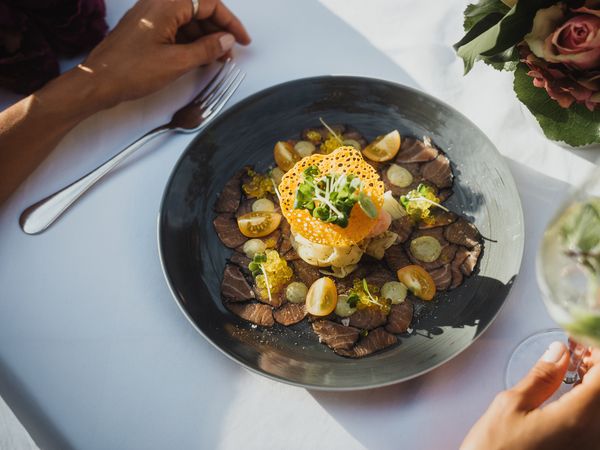 2 Tage Romantik mit Haubenküche, Infinity Pool & Wellness am Abreisetag nähe Salzburg in Elixhausen inkl. Halbpension