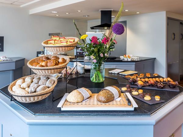 9 Tage mit Frühstück im Hotel NH Amsterdam Noord