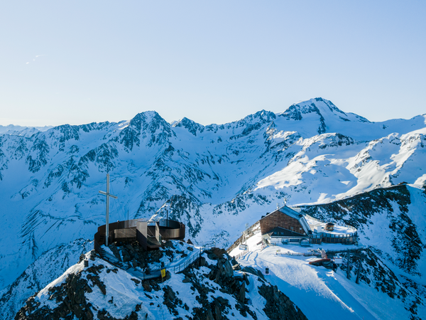 5 Tage Europas höchstes Hotel erleben – 4 Nächte Skiurlaub auf 3.212 Metern in Schnals, Trentino-Südtirol inkl. Halbpension