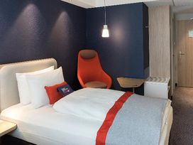 2 Tage mit Frühstück im Holiday Inn Express Wiesbaden