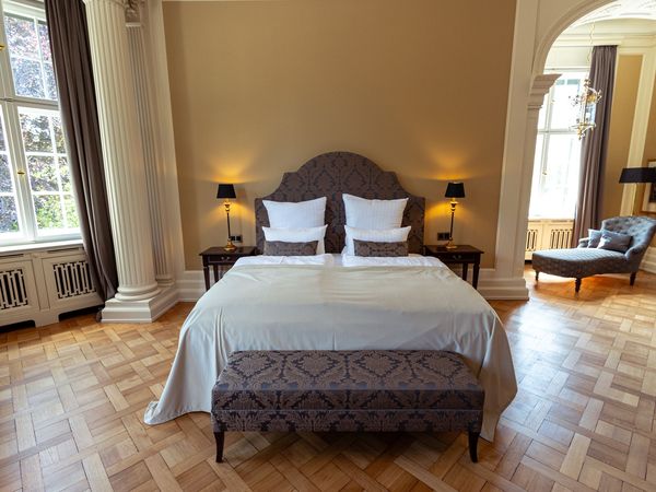 4 Tage Schloss-Urlaub an der Seenplatte mit 1x Dinner in Neustrelitz Halbpension