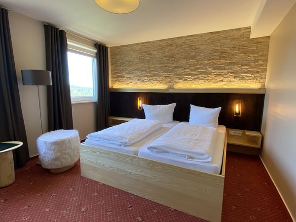Weihnachts-Spezial 4 Tage im 4 Sterne Wellnesshotel im Harz in Braunlage-Hohegeiß, Niedersachsen inkl. Frühstück