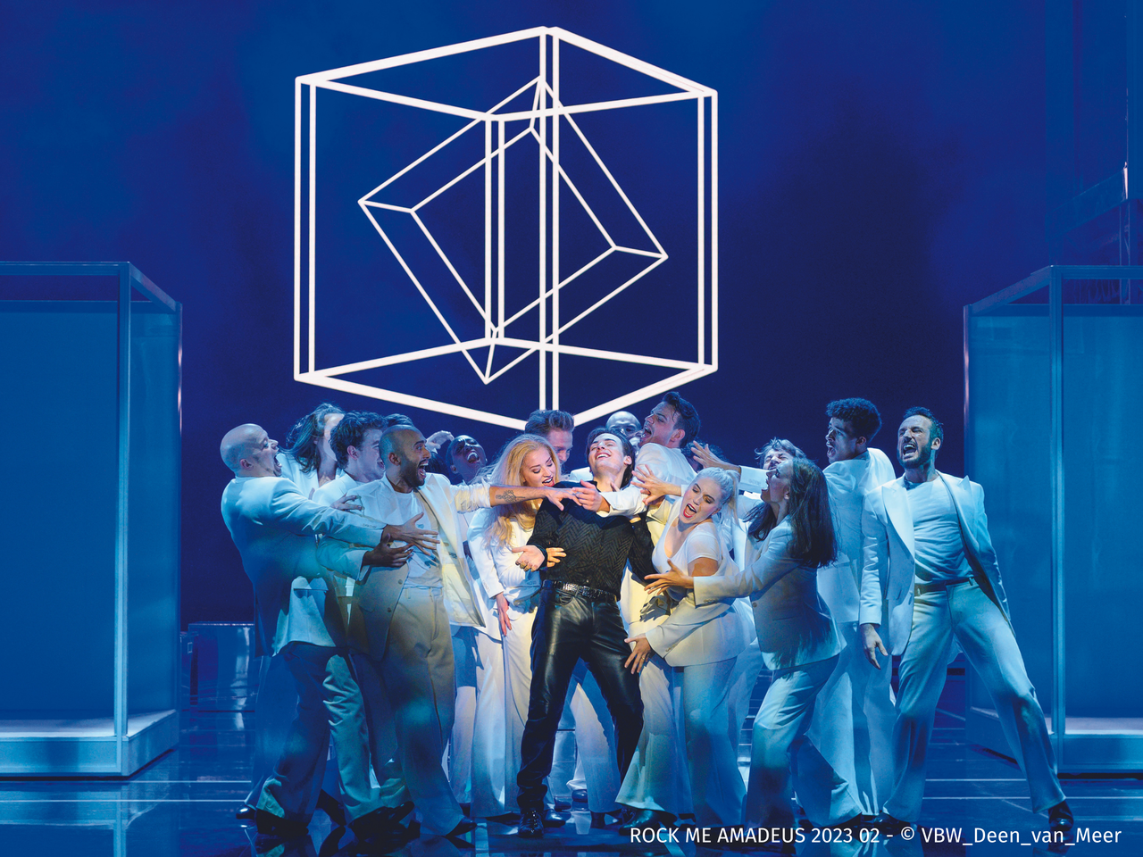 ROCK ME AMADEUS - DAS FALCO MUSICAL mit Hotel