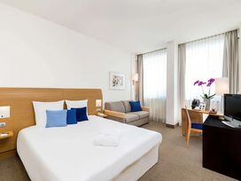 2 Tage Kurzurlaub mit Frühstück im Novotel Budapest Danube