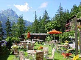 IHRE URLAUBSAUSZEIT  - 4 Nächte = 3  mit Halbpension