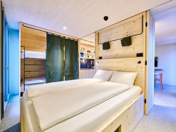 Deluxe Apartment
