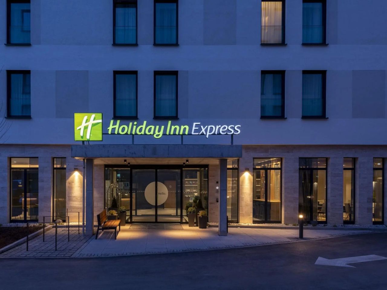 6 Tage mit Frühstück im Holiday Inn Express Munich