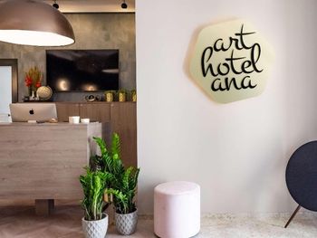 6 Tage Urlaub mit Frühstück im Arthotel Ana Aura