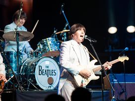 All you need is love - Das Beatles Musical in Berlin mit Ticket und Hotel