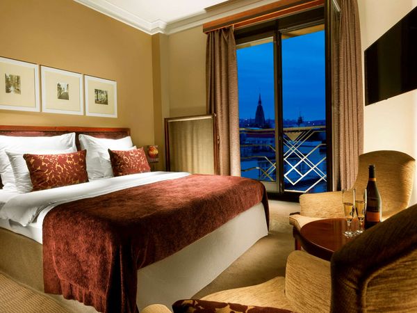 Stadt der hundert Türme entdecken - 4 Tage in Prag Jalta Boutique Hotel in Prag (Praha) inkl. Frühstück