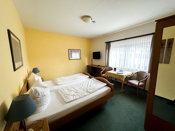 Doppelzimmer Basis