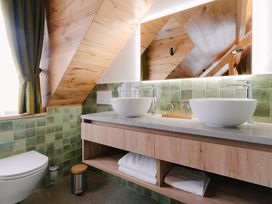 3 Tage - Wellness & Genuss für Zwei - Luxusmomente zwischen Weinbergen und Karst