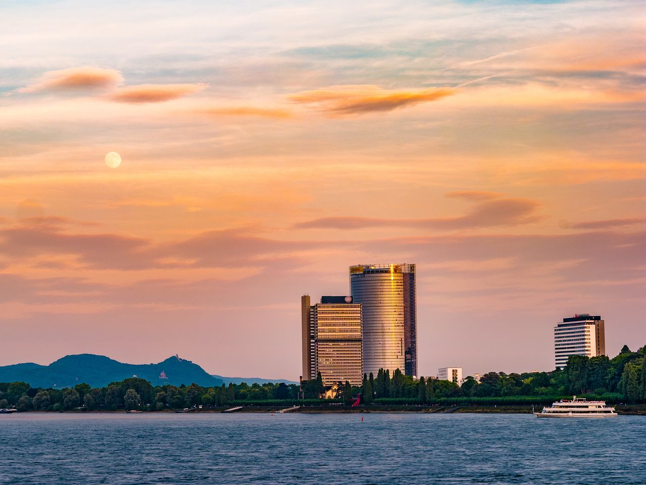 Bonn erleben im Designhotel Kameha Grand Bonn
