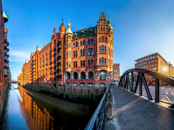 3 Tage Kurzurlaub mit Frühstück im Moxy Hamburg City