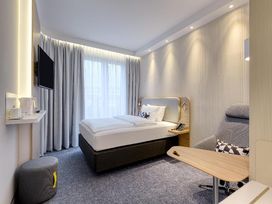 3 Tage mit Frühstück im Holiday Inn Express Göttingen