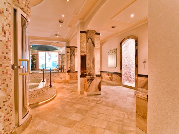 2 Tage Raus aus dem Alltag, rein in die Natur - 2 Nächte in Finkenberg, Tirol inkl. Halbpension