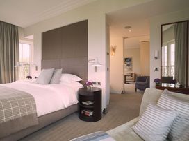 2 Tage Erholung und Luxus in der Landeshauptstadt