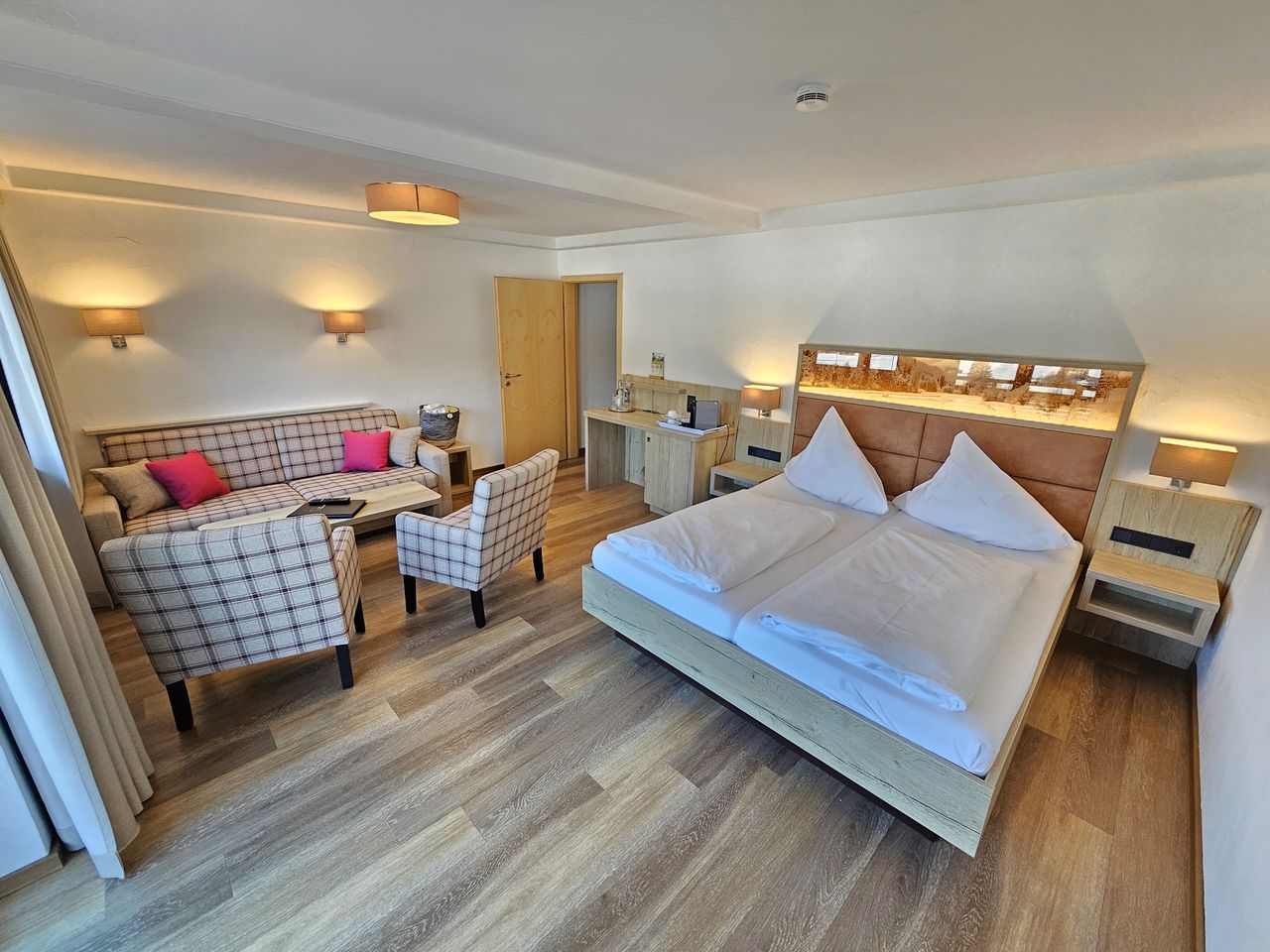 Grand Apartment mit Ost-Süd-Panoramabalkon