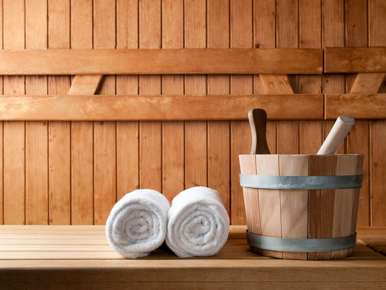 Wein, Wellness und Genuss / Gaumenschmaus & Saunaduft