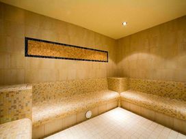 2 Tage mit Frühstück im Hotel Novotel Aachen City