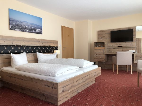 Weihnachts-Spezial 4 Tage im 4 Sterne Wellnesshotel im Harz in Braunlage-Hohegeiß, Niedersachsen inkl. Frühstück