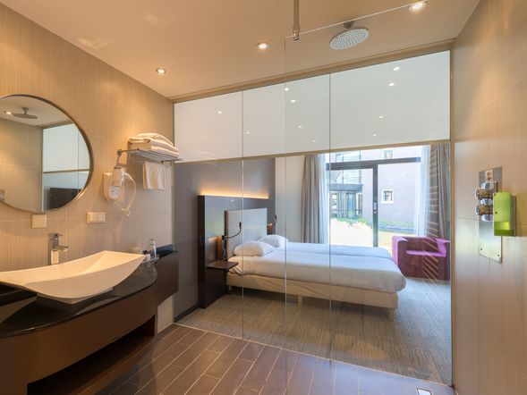 Komfort-Doppelzimmer mit Badewanne