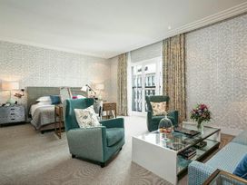 2 Tage Erholung und Luxus in der Landeshauptstadt