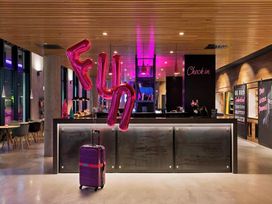 2 Tage Kurzurlaub mit Frühstück im MOXY Vienna Airport
