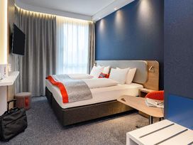 2 Tage mit Frühstück im Holiday Inn Regensburg