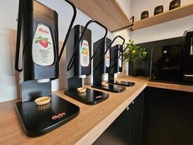 Shopping-Getaway: 2 Tage zwischen HerzoBase & Outlets