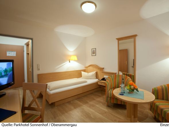 Einzelzimmer STANDARD mit Balkon