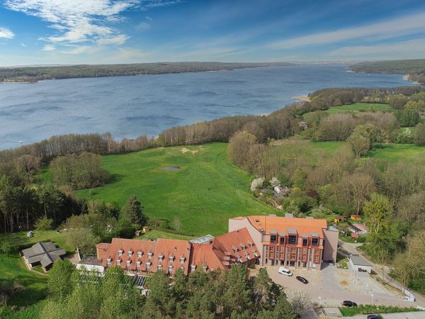 4 Tage Fröhliches Osterfest inmitten der Seenplatte Bornmühle in Groß Nemerow, Mecklenburg-Vorpommern inkl. Halbpension