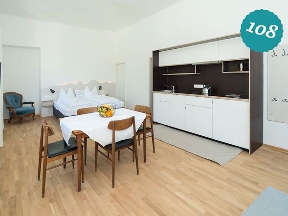 Apartment ohne Seeblick und kleiner Küchenzeile