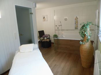 Eine Handvoll Wellness im 4 Sterne Hotel
