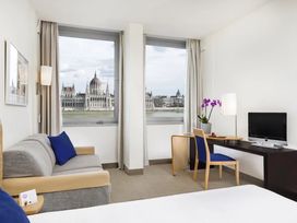 2 Tage Kurzurlaub mit Frühstück im Novotel Budapest Danube