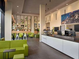 2 Tage Kurzurlaub mit Frühstück im Super 8 by Wyndham Mainz Zollhafen